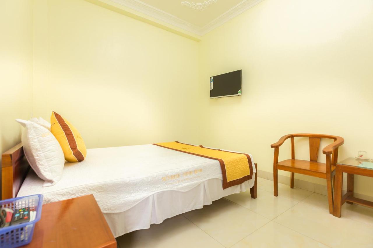 SPOT ON 861 Sunrise Hotel Ninh Binh Exterior foto